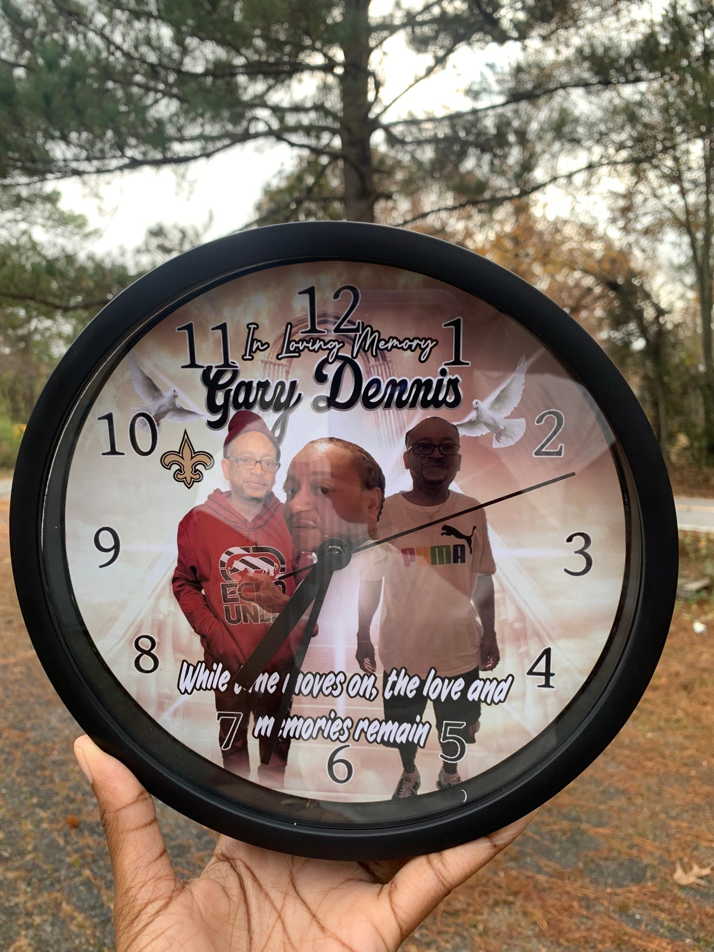 Personlized picture wall clock